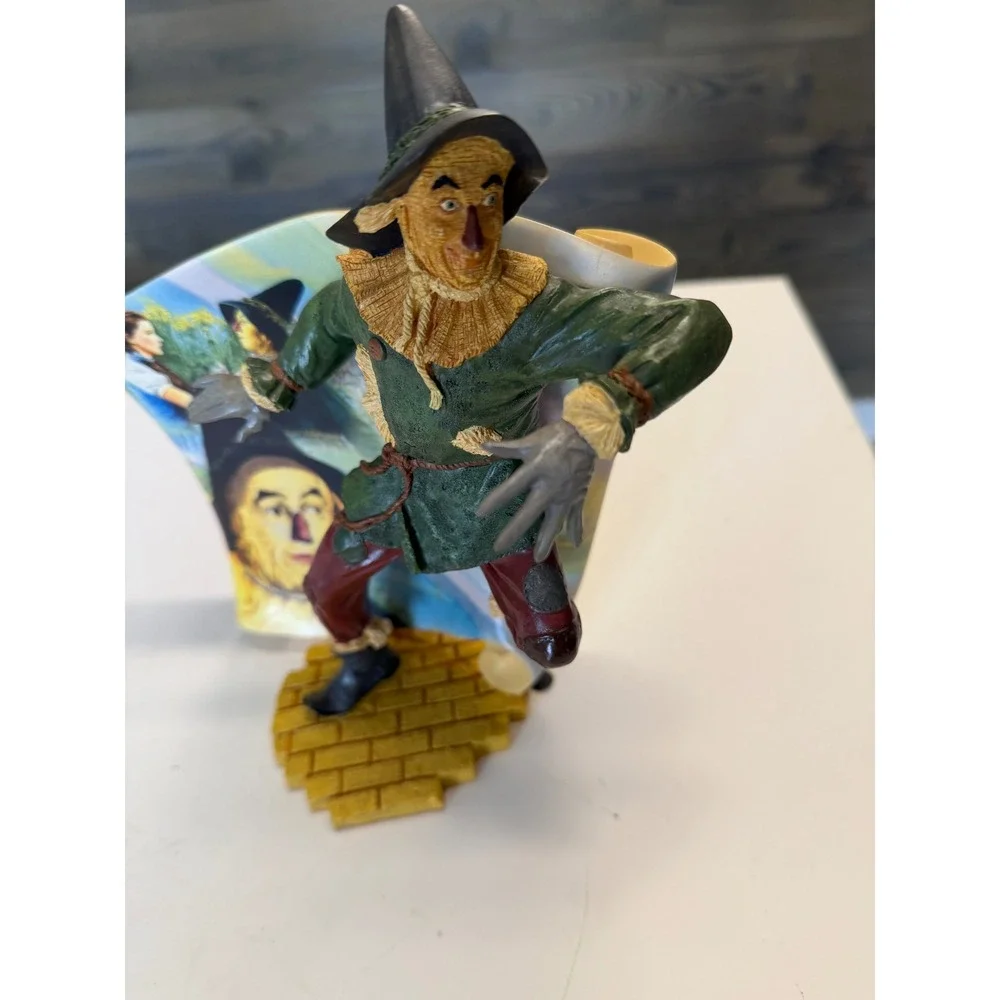 Bradford Exchange Wizard of Oz Scarecrow Figurine A Head Full of Straw 2005